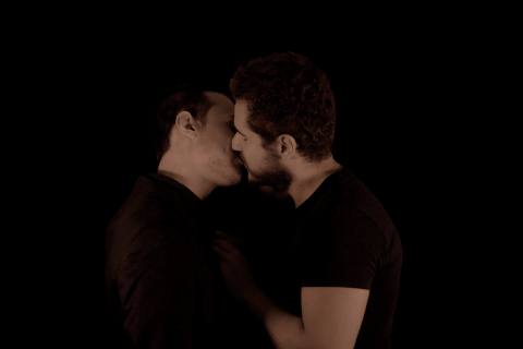 Nino e Antonio, la lotta all'omofobia nel nuovo video di Nicole Riso in anteprima per Gay.it - Nino e Antonio - Gay.it