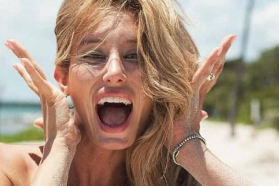 Stella Manente, dall’inneggiare Hitler al Pride alla prima serata tv con La Pupa e il Secchione