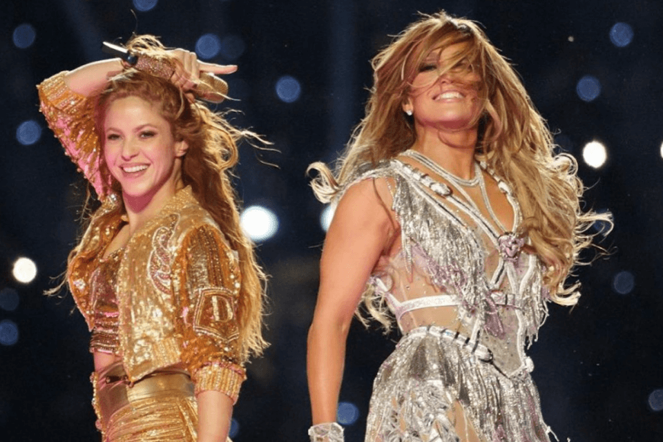 Super Bowl 2020 e il monumentale show di Jennifer Lopez e Shakira – video