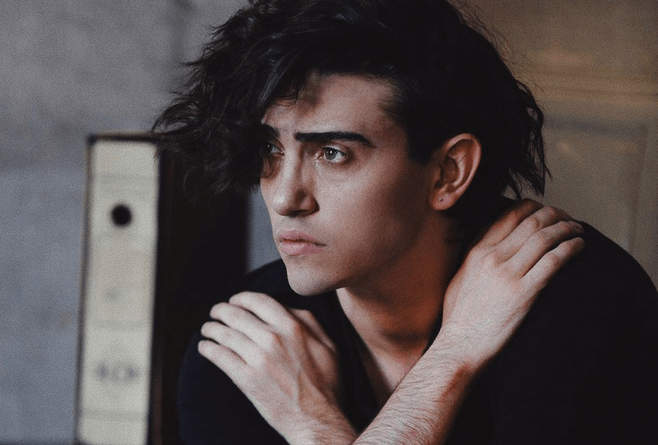 Michele Bravi, “mi ha salvato un ragazzo, ero innamorato ma ora se n’è andato e non tornerà più”
