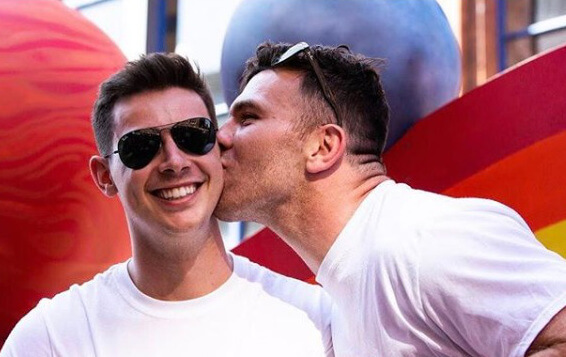 Un bacio per Keegan Hirst