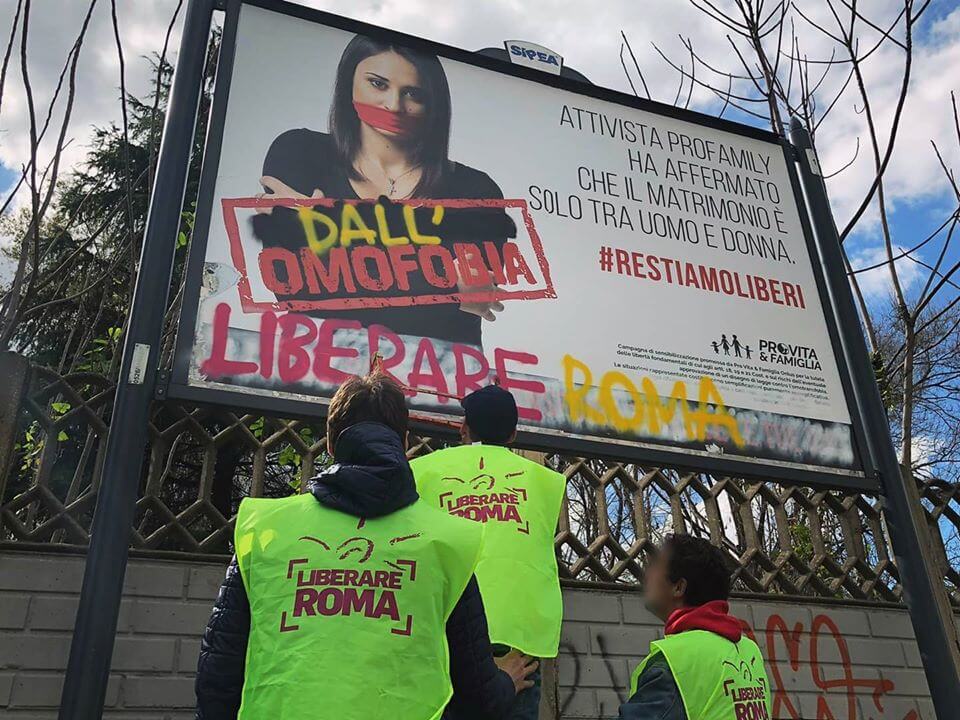 "Liberare Roma dall'Omofobia", così corretti i cartelloni di Pro Vita - 89519287 152835966179092 4588283377286643712 o - Gay.it