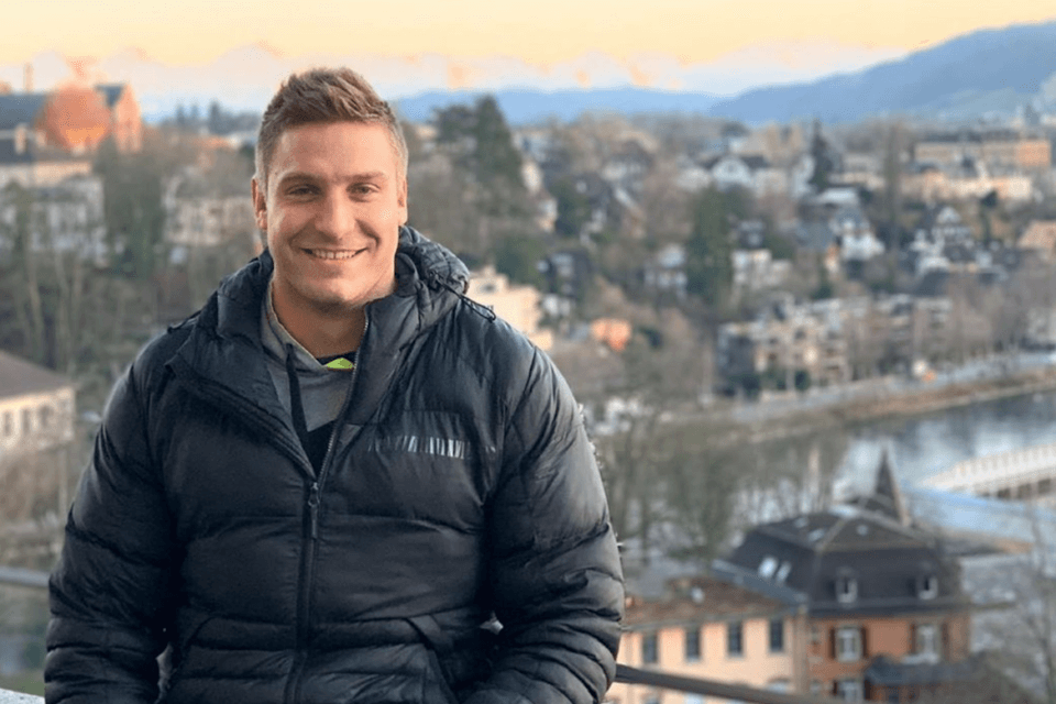 Curdin Orlik, il lottatore svizzero fa coming out: “sono gay, voglio essere libero”
