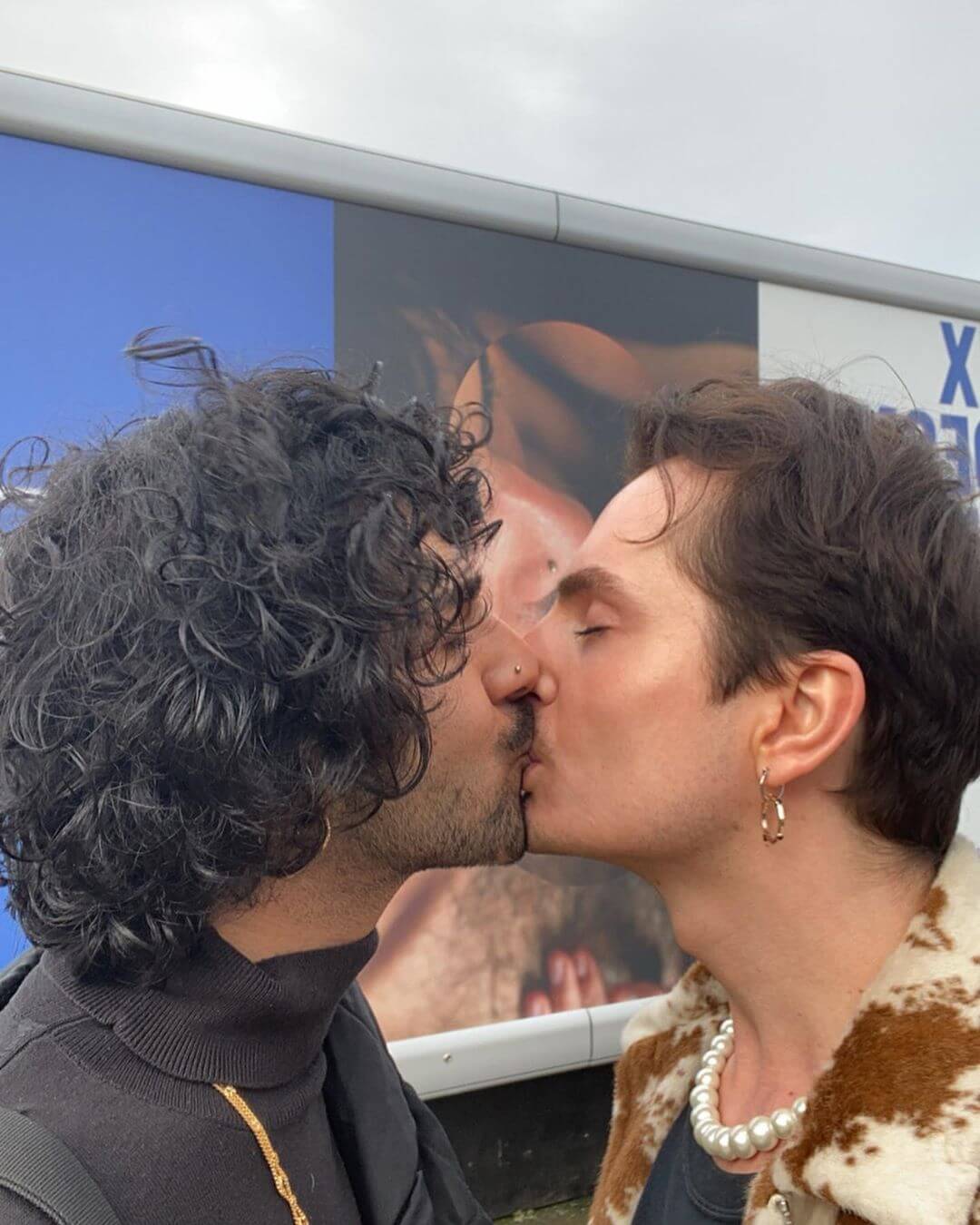 Le foto di una campagna pubblicitaria come stimolo ad accettare sé stessi - durex gay 00001 - Gay.it