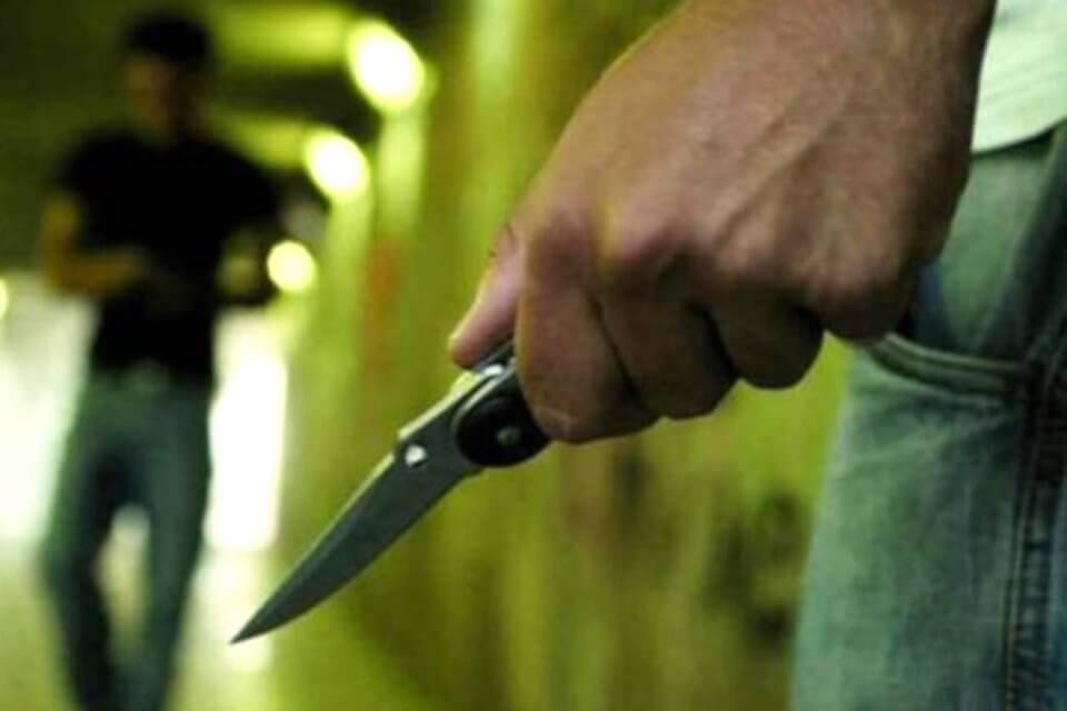Belgio sotto choc: 42enne ucciso da tre minorenni perché gay?