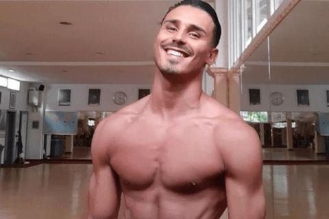 Valentin di Amici dopo le accuse di omofobia: "Meglio me stesso con i difetti che finti perfetti" - valentin amici - Gay.it