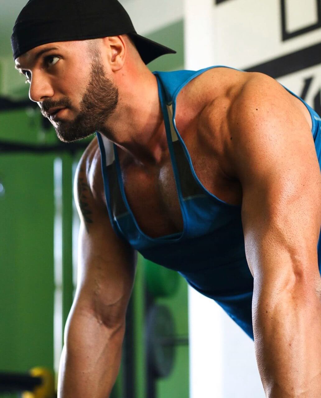 Home Workout, speciale addominali: 'Abs on fire' a corpo libero - gabriele 1 - Gay.it