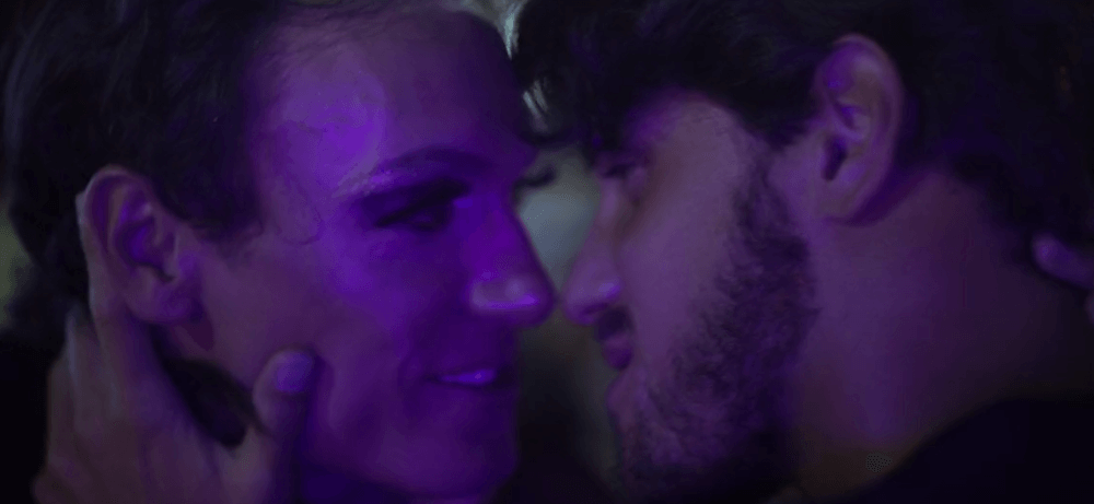 Venere è un Ragazzo, il corto queer tra crossdressing e passione lgbt – VIDEO