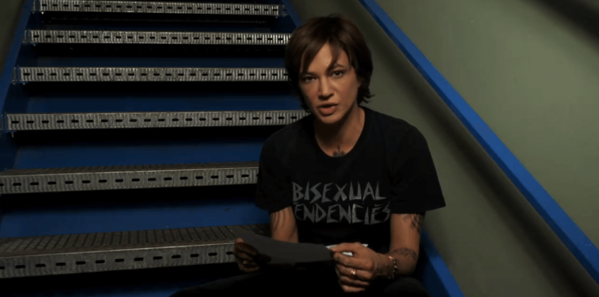 Asia Argento legge una dichiarazione d’amore nei confronti delle diversità – video