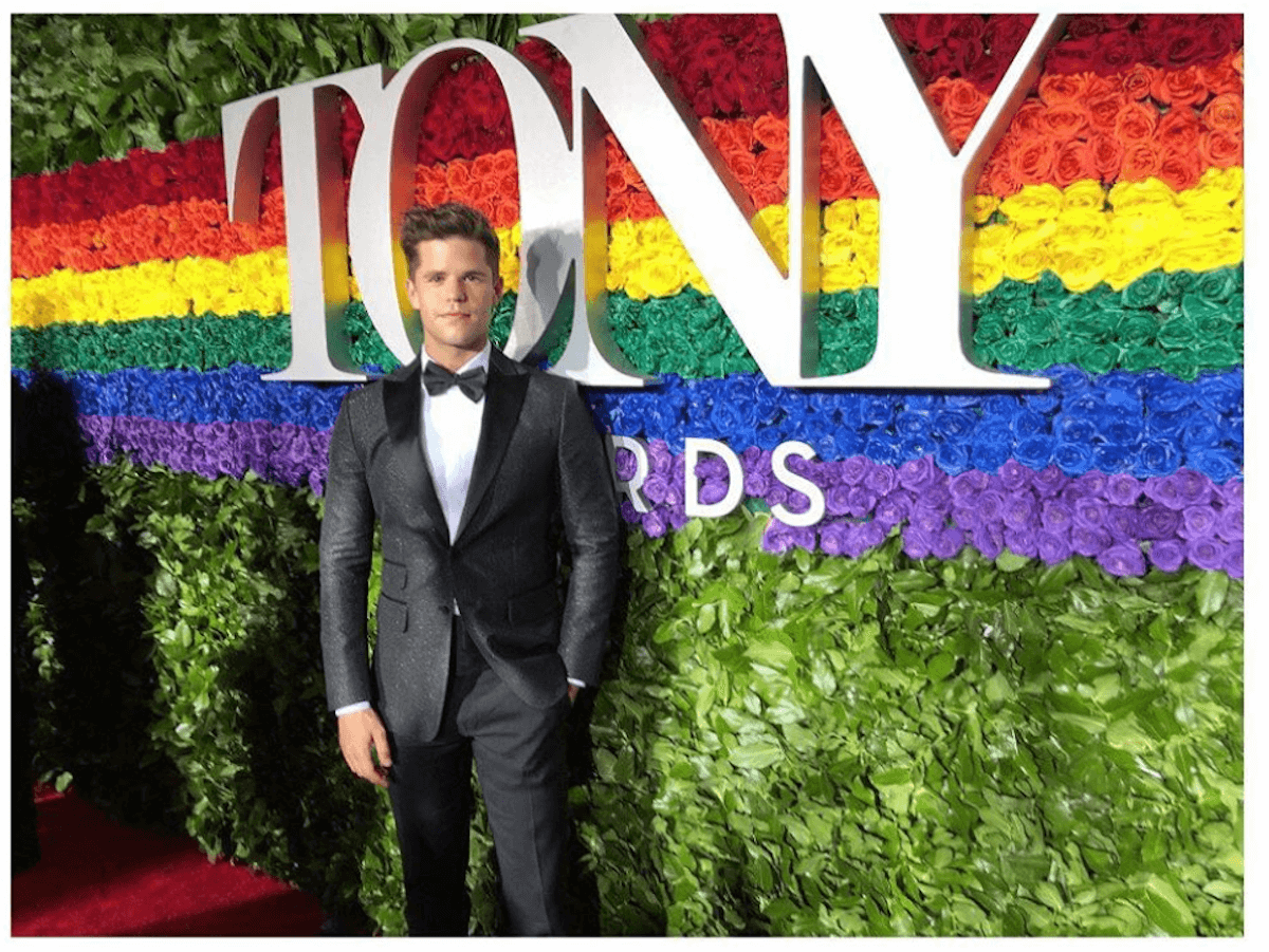 Charlie Carver e il coming out: “avevo paura, provavo vergogna, ma noi persone LGBT siamo speciali e resistenti”