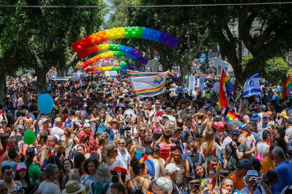 Tel Aviv, tutte le coppie LGBT non sposate saranno registrate come unità familiari - Tel Aviv - Gay.it