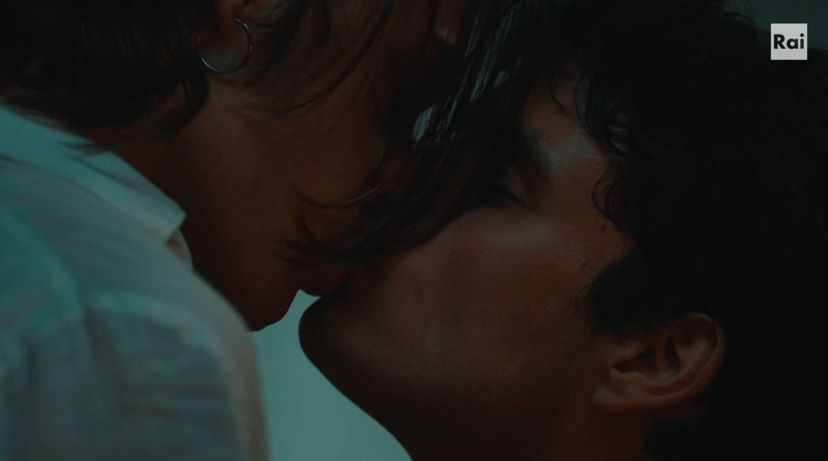 Vivi e Lascia Vivere, il lungo bacio tra Giovanni e Luca - Vivi e Lascia Vivere bacio gay 3 1 - Gay.it