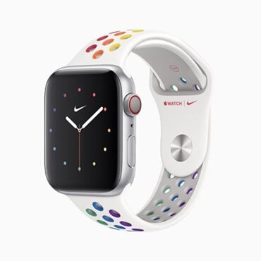 Pride Month: 5 capi a tema rainbow da sfoggiare questo mese - Apple watch s5 l almsvr nike pride ss20 watch pride edition 05182020 carousel 702375 261982 - Gay.it