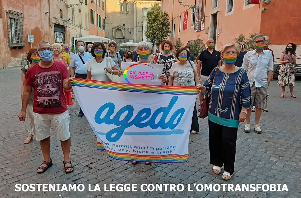 Agedo, flashmob romano a favore della legge contro l’omofobia per i genitori con figli LGBT