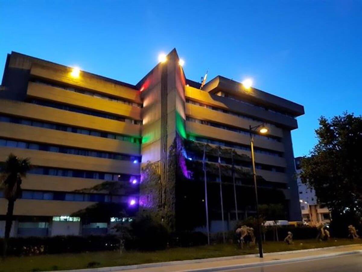 Matera, il Comune si  tinge di arcobaleno per celebrare il Pride