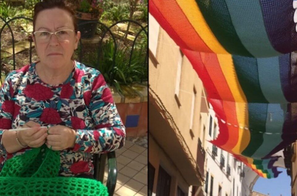 Spagna, 13 donne realizzano all'uncinetto bandiera arcobaleno di 50 metri - le foto sono virali - Spagna 13 donne realizzano alluncinetto bandiera rainbow di 50 metri 1 1 - Gay.it