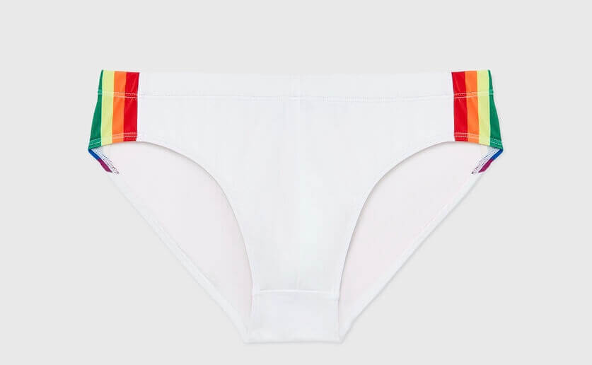 5 Costumi da Bagno da sfoggiare in spiaggia - AEEEB8C5 3B80 4F85 97C9 2A298DDC5987 - Gay.it