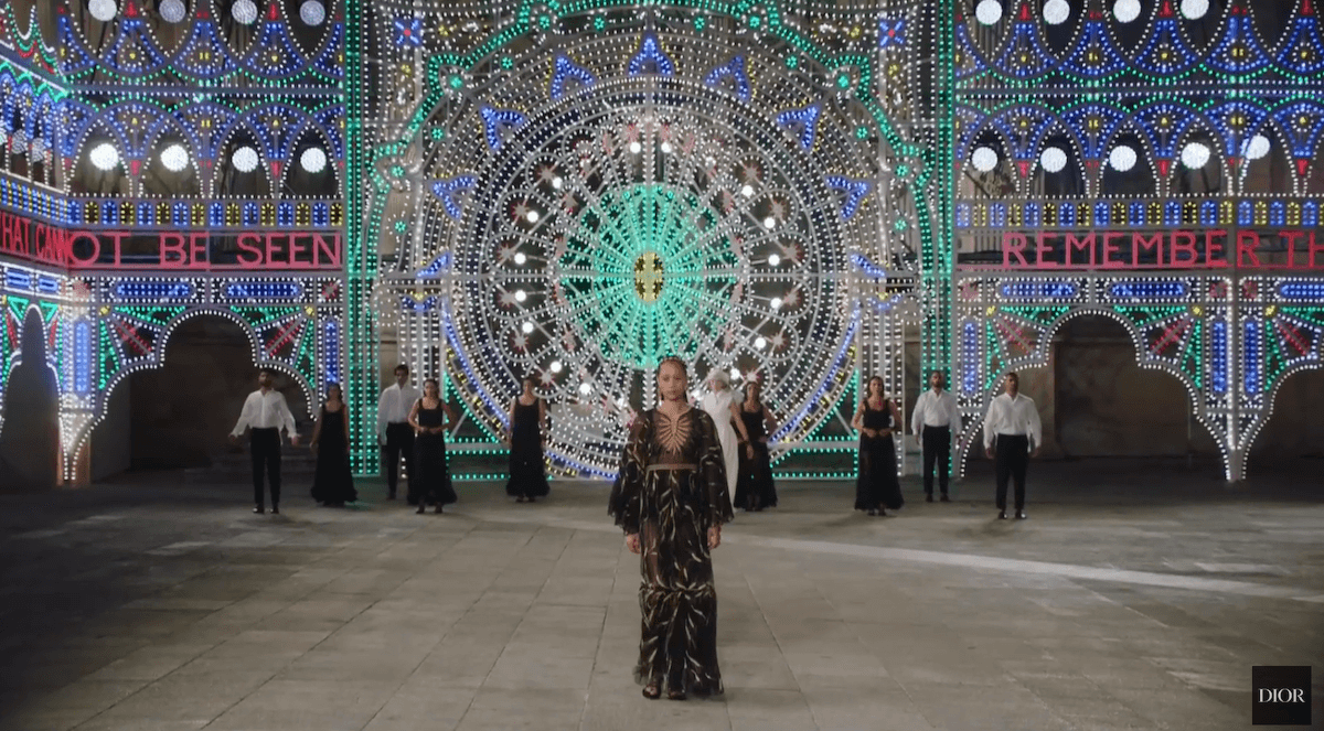 Dior Cruise 2021 a Lecce: la sfilata tra le bellezze del Salento. Il video è pura magia