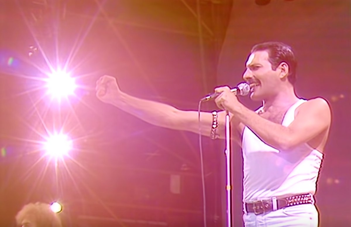 Queen, 37 anni fa l'epocale live di Freddie Mercury al Live Aid - VIDEO - Freddie Mercury 2 - Gay.it