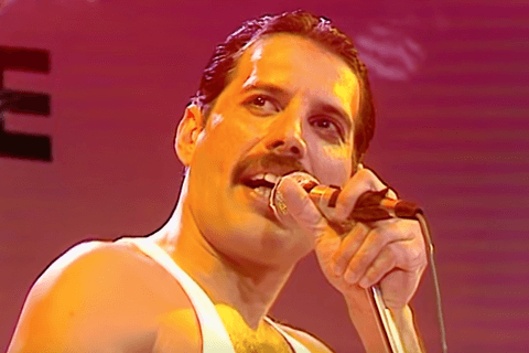 Queen, 37 anni fa l'epocale live di Freddie Mercury al Live Aid - VIDEO - Freddie Mercury - Gay.it