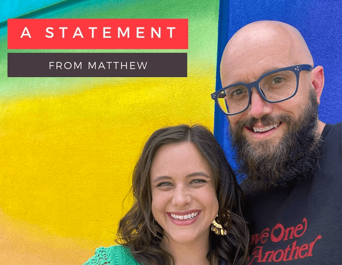 Matthew Paul Turner, lo scrittore cristiano fa coming out e lascia la moglie: “Sono gay”