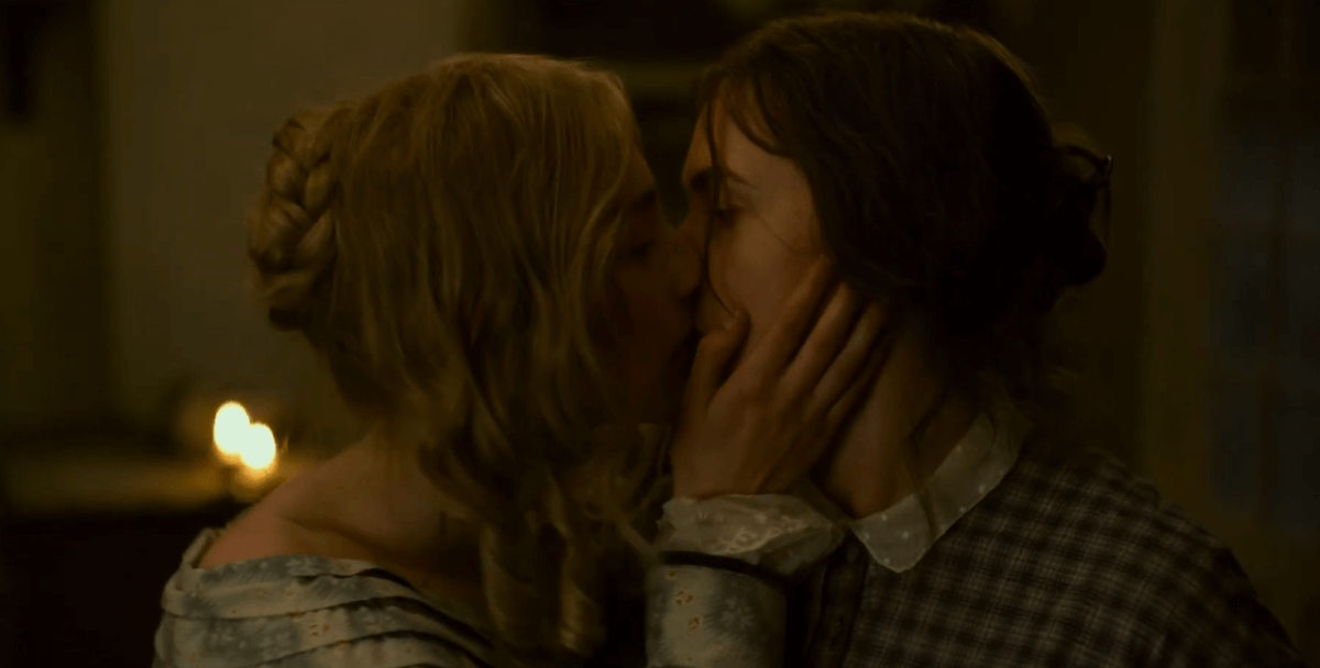 Kate Winslet difende Ammonite e rilancia: "Amo e supporto le storie d'amore LGBT" - Ammonite primo trailer per il film in costume con Kate Winslet e Saoirse Ronan innamorate 3 - Gay.it