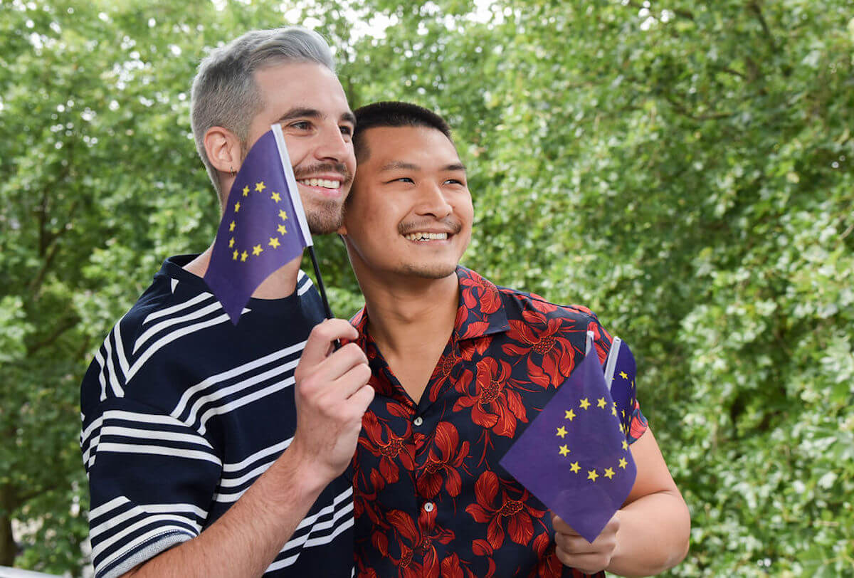 La Commissione Europea: “la libertà di amare è libertà di vivere, basta omotransfobia”