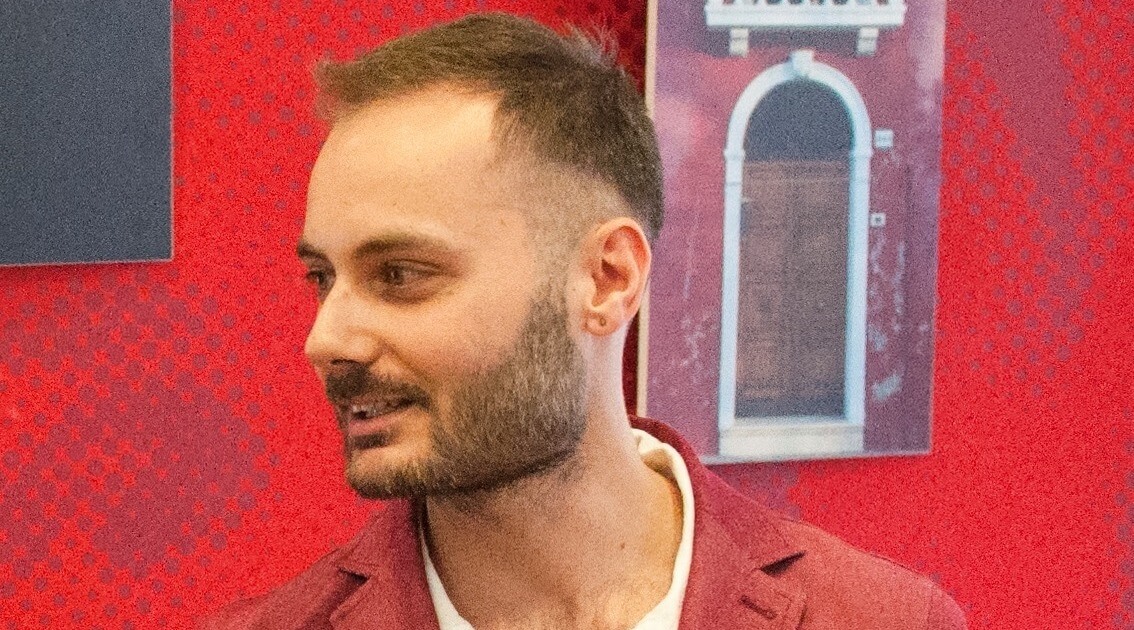 “Poveracci malati incul*bili”, e scatta la denuncia in procura per omofobia