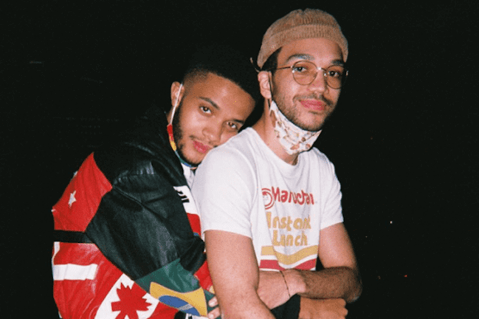 Nicholas Ashe e Justice Smith innamoratissimi, il bellissimo messaggio di compleanno è virale - Nicholas Ash and Justice Smith 590x370 1 - Gay.it