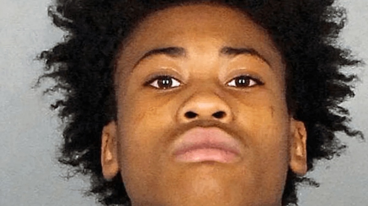 Usava app gay per attirare omosessuali e sparargli, arrestato 17enne