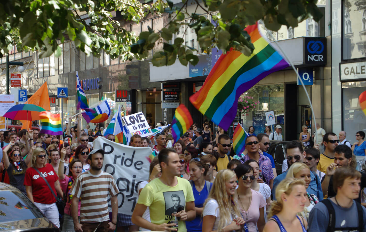 La pericolosa strada anti-LGBT che sta adottando la Repubblica Ceca