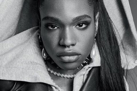Aaron Philip: una modella transgender e disabile è il nuovo volto di Moschino - Aaron Philip - Gay.it