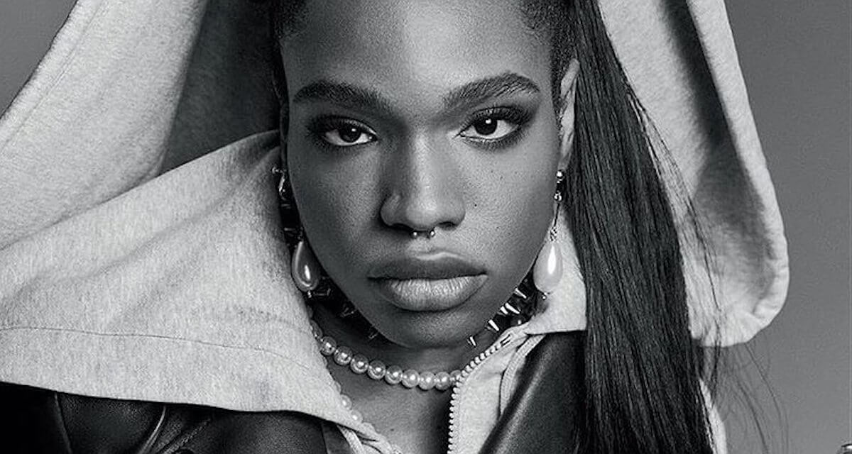 Aaron Philip: una modella transgender e disabile è il nuovo volto di Moschino