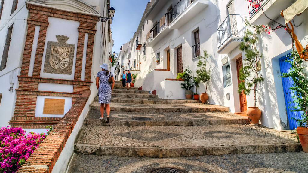 Coste Spagnole: la guida alle migliori coste della Spagna - Frigiliana costa del sol - Gay.it