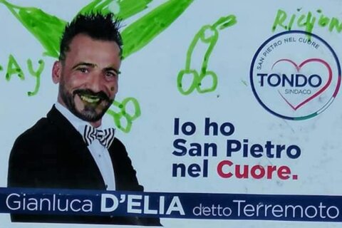 Gianluca D'Elia, insulti omofobi sul manifesto elettorale del candidato pugliese - Gianluca DElia insulti omofobi sul manifesto del candidato pugliese - Gay.it