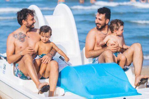 I Papà per Scelta vs. Meloni sulla GPA: "le sue sono verità distorte a protezione del proprio tornaconto elettorale" - Papa Per Scelta - Gay.it