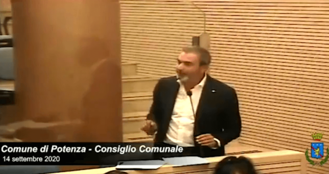 Potenza, consigliere di Fratelli d’Italia: “L’omosessualità è contro natura” – il video