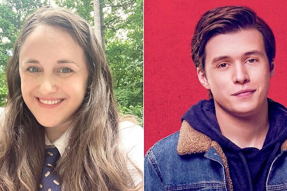 Tuo, Simon, l’autrice Becky Albertalli ‘costretta’ a fare coming out: “ho capito di essere bisessuale”