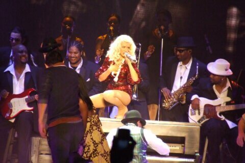 Christina Aguilera, canzoni lgbt