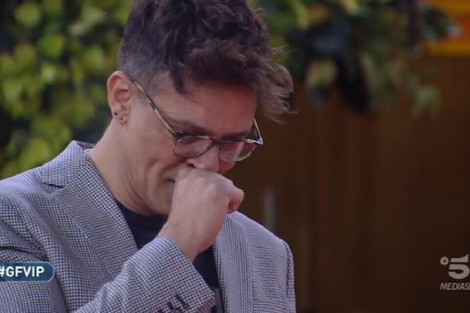 Gf Vip, Gabriel Garko  fa coming out in diretta tv: “non riesco più a indossare una maschera” – VIDEO