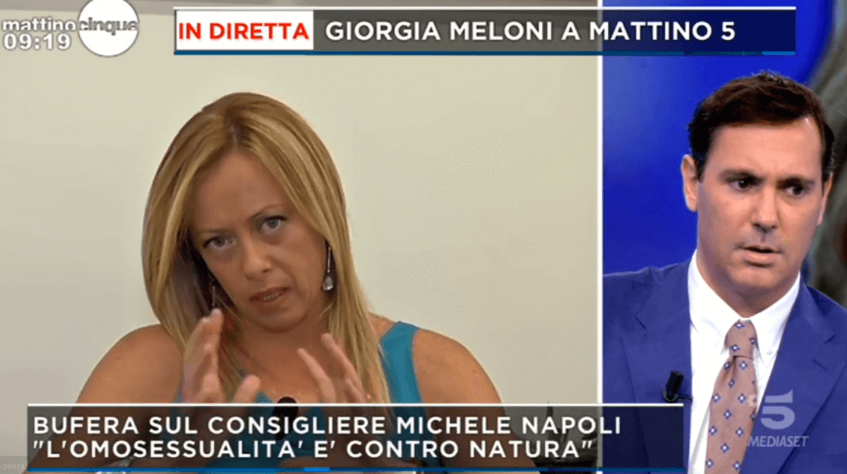 Giorgia Meloni continua a dire tutto e il contrario di tutto sull’omotransfobia – video