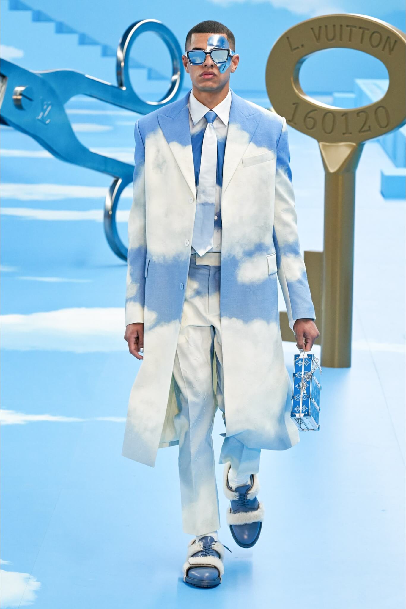 Moda Uomo Inverno 2020 - La tendenza è il Total Print - louis vuitton scaled - Gay.it