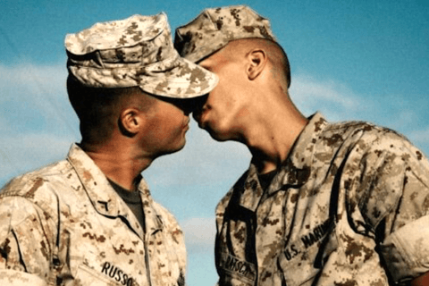 militari gay