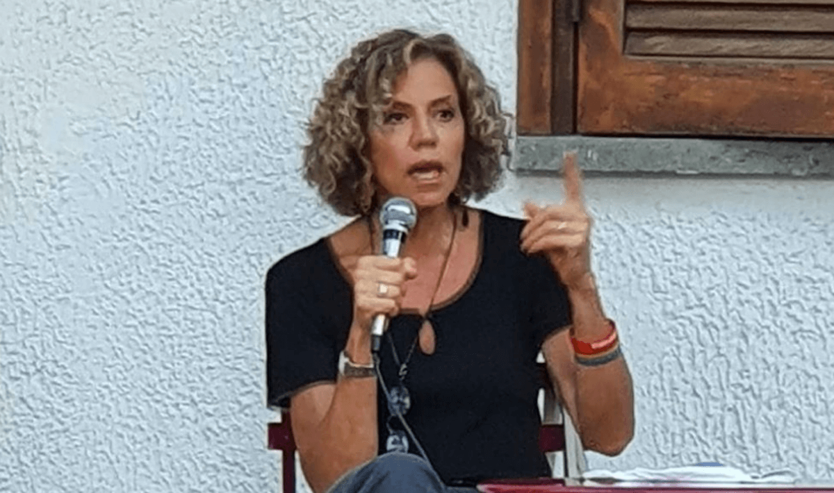 Cirinnà al sindaco di Barrafranca: “Le persone LGBT esistono e sono discriminate da sempre, quale moda”