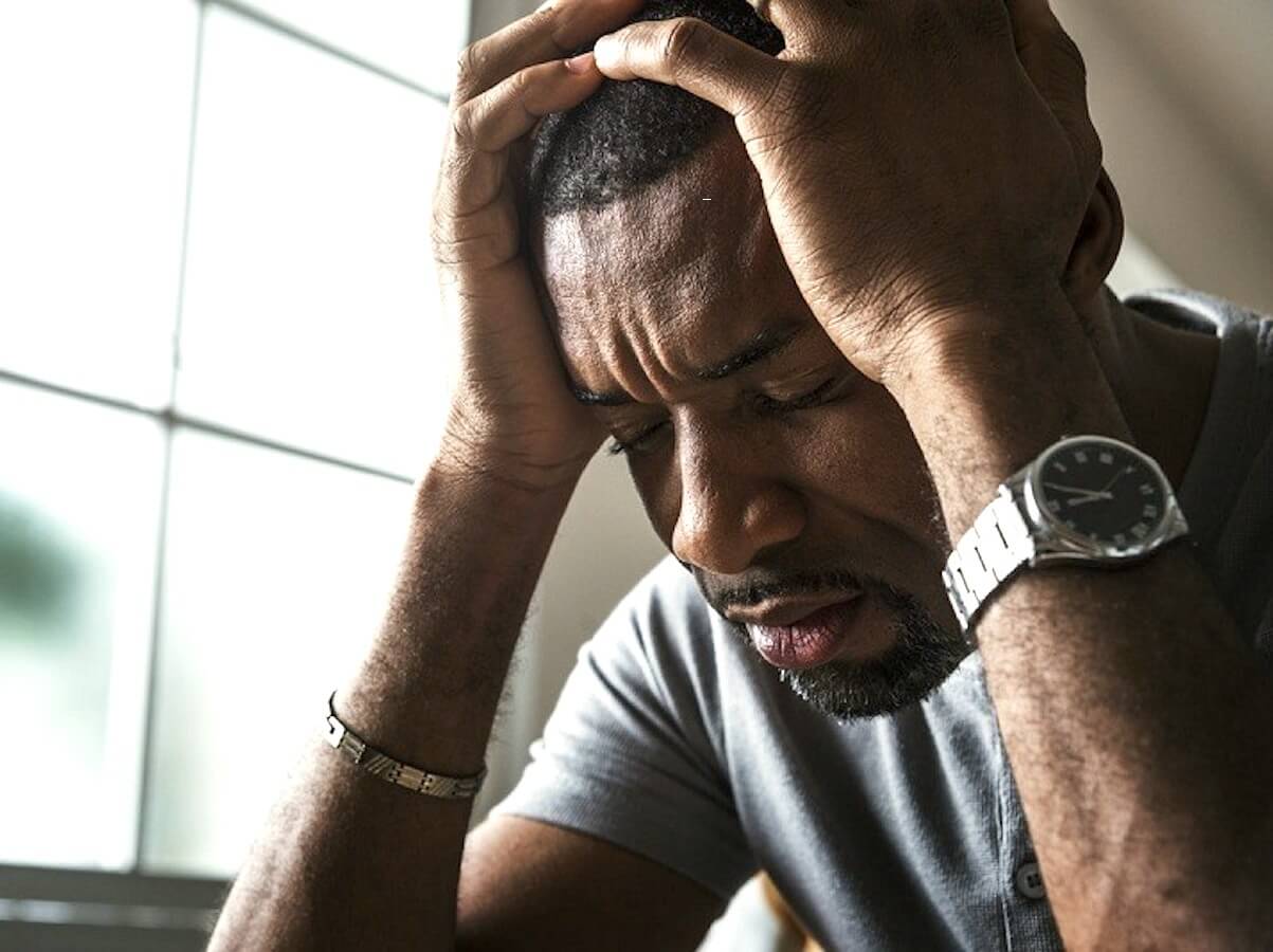 Il disturbo post-traumatico da stress che accompagna le persone LGBT dopo l’epidemia di AIDS