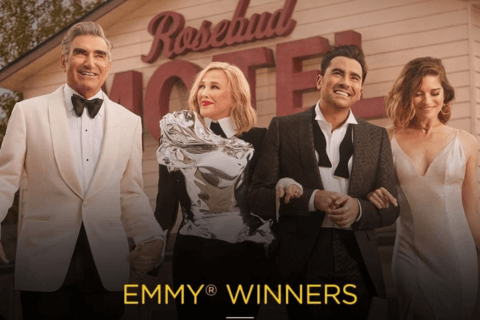 Emmy 2020, i vincitori: trionfa Schitt’s Creek, serie LGBT mai vista in Italia - schitts creek - Gay.it