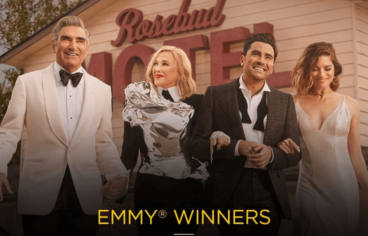 Emmy 2020, i vincitori: trionfa Schitt’s Creek, serie LGBT mai vista in Italia
