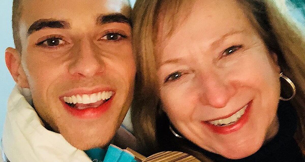 Adam Rippon, sua madre ricorda il suo coming out con una bellissima lettera: “Mi hai reso così orgogliosa”