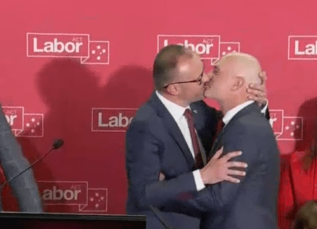 I 10 video LGBT più virali del 2020 - Andrew Barr - Gay.it
