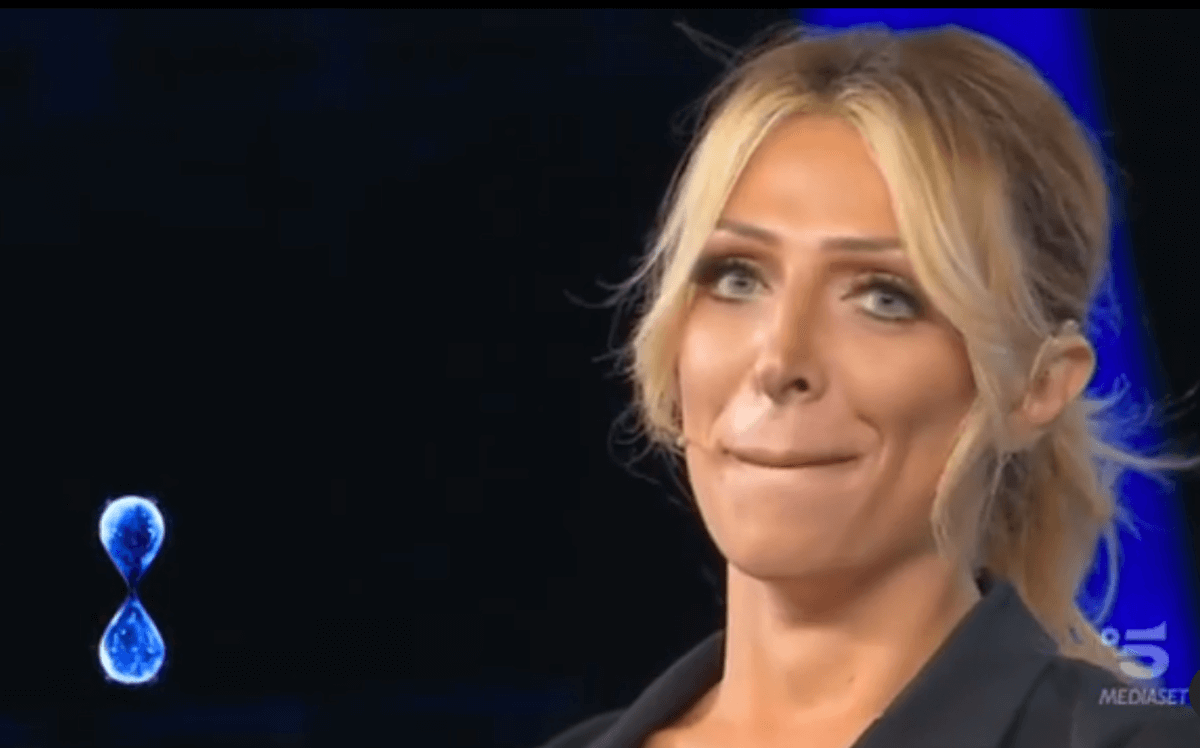 Guida all'universo queer di Maurizio Costanzo, tra molte luci e qualche ombra - Martina Panini emoziona Tu Si que Vales - Gay.it